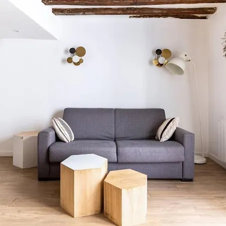 Appartement Grands Boulevards - 21 - *